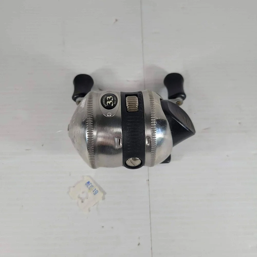 Zebco Authentic 33 Spincast Fishing Reel Silver Black 33J-B4‎ TESTED